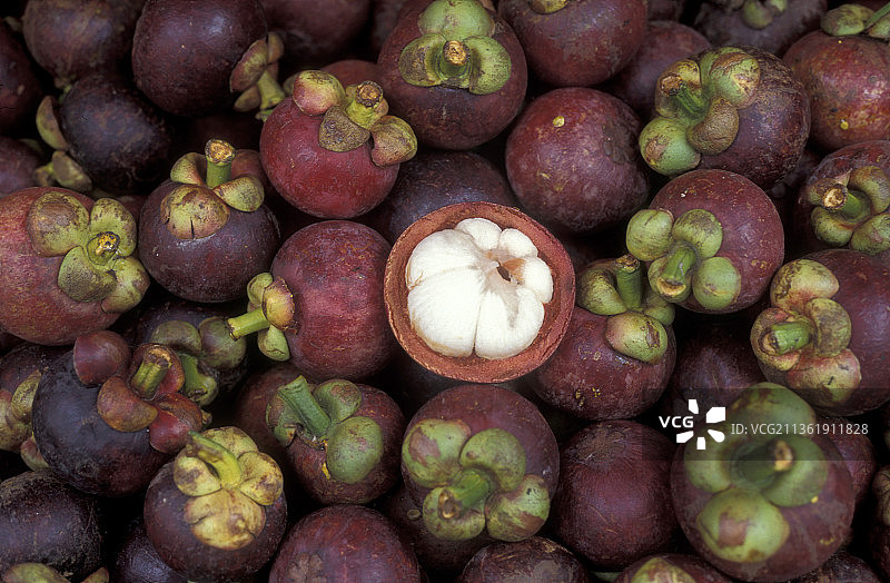 马来西亚吉隆坡水果：市场上出售的苹果图片素材