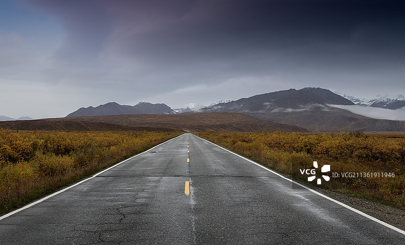 理查森公路帕克森附近孤独的路段，美国图片素材