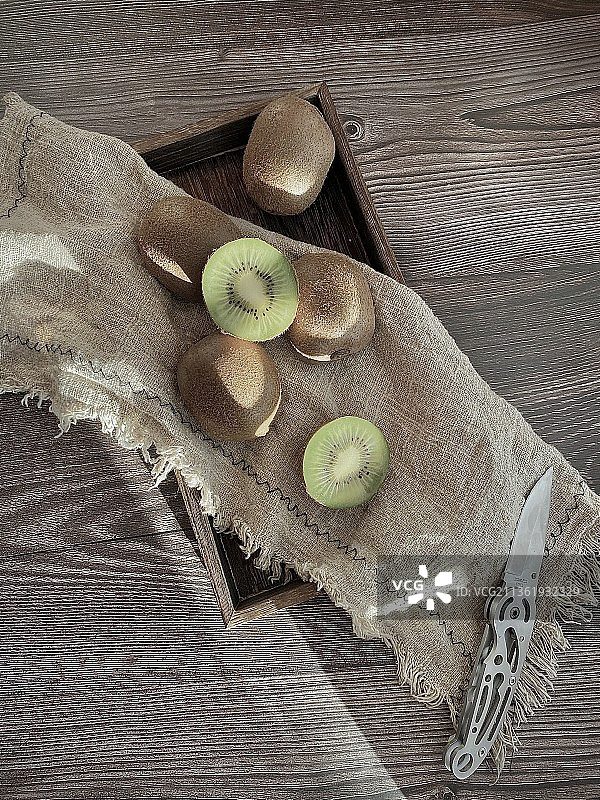 桌上水果的高角度视图图片素材