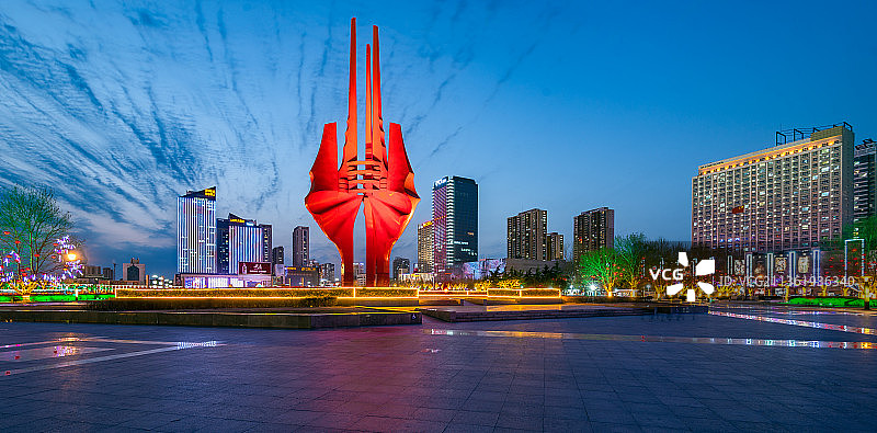 山东临沂人民广场夜景图片素材