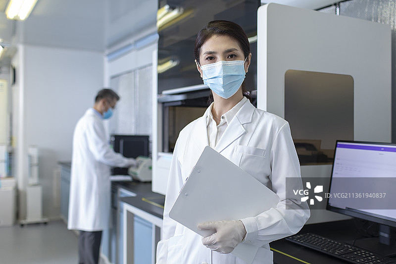 医学研究员肖像图片素材