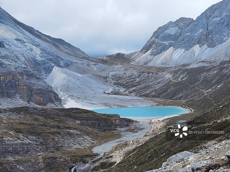稻城 阴天的牛奶海图片素材