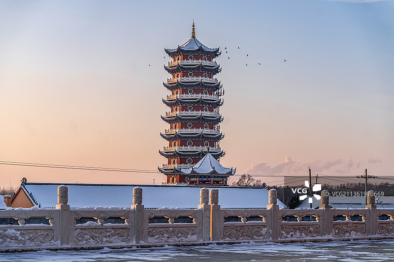 吉林松原龙华寺冬季风光图片素材