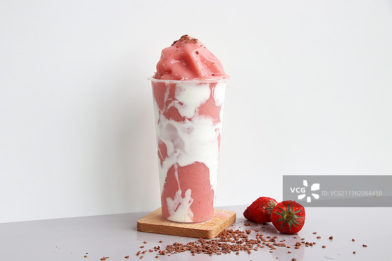 草莓沙冰图片素材