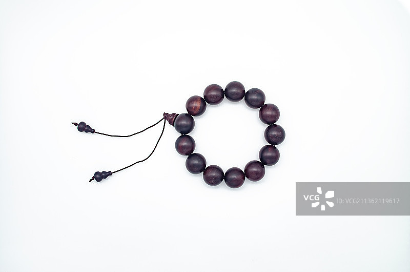 中国山东的文玩手串印度小叶紫檀图片素材