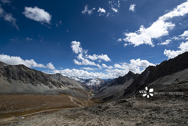 拉姆拉措湖图片素材