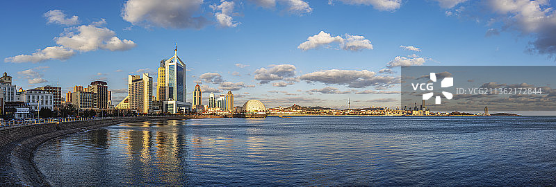 青岛海上皇宫海景图片素材