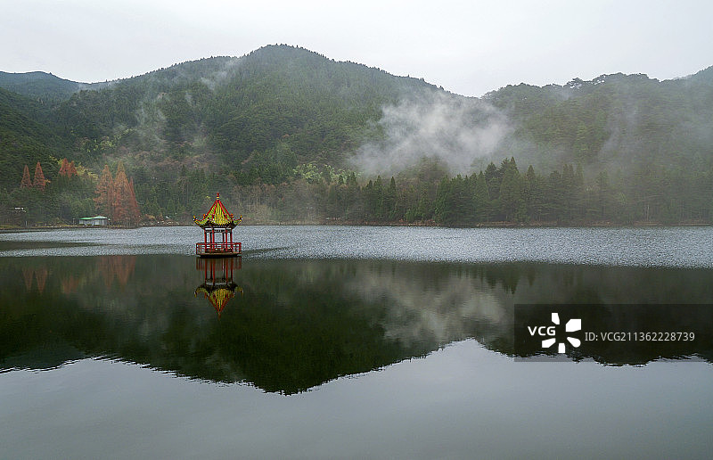 烟雨芦林湖图片素材