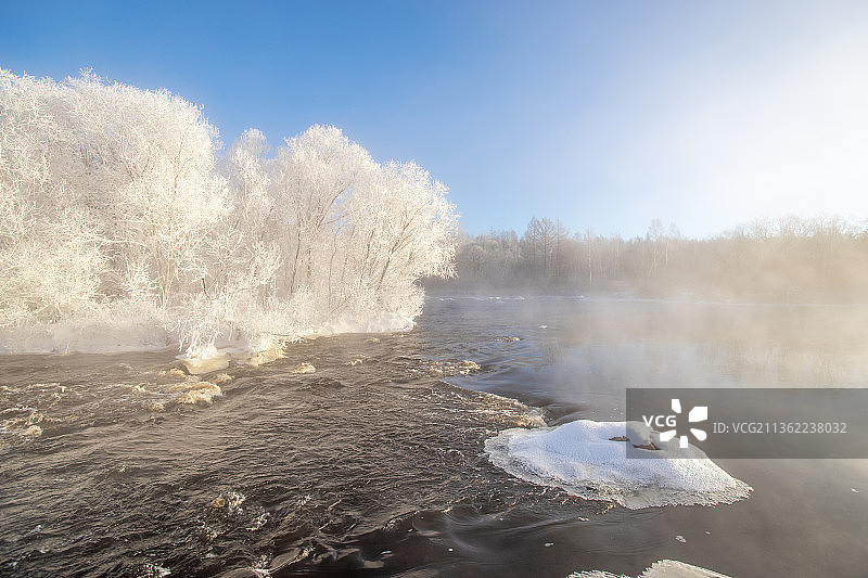 中国黑龙江黑河逊克县大平台库尔滨冬季雾淞景观图片素材