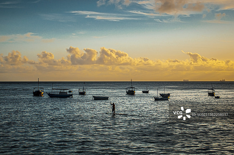 巴西萨尔瓦多日落海景图片素材