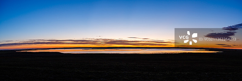 西班牙维拉菲拉湖日出景色图片素材