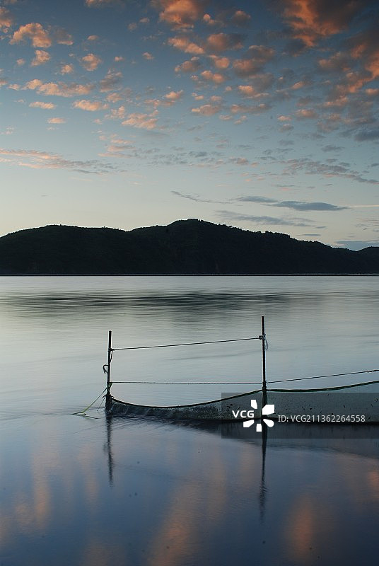 捕梦网，日落时中国台湾的湖泊美景图片素材