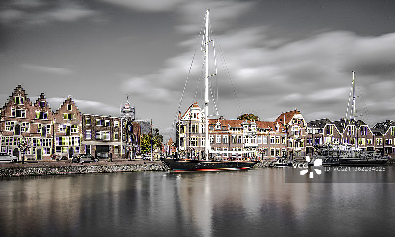 荷兰霍恩市河流建筑景观图片素材