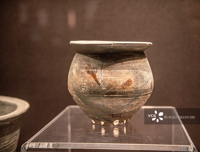 龙山文化的陶器图片素材