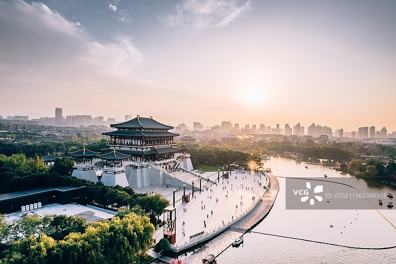 金秋十月西安大唐芙蓉园航拍图片素材