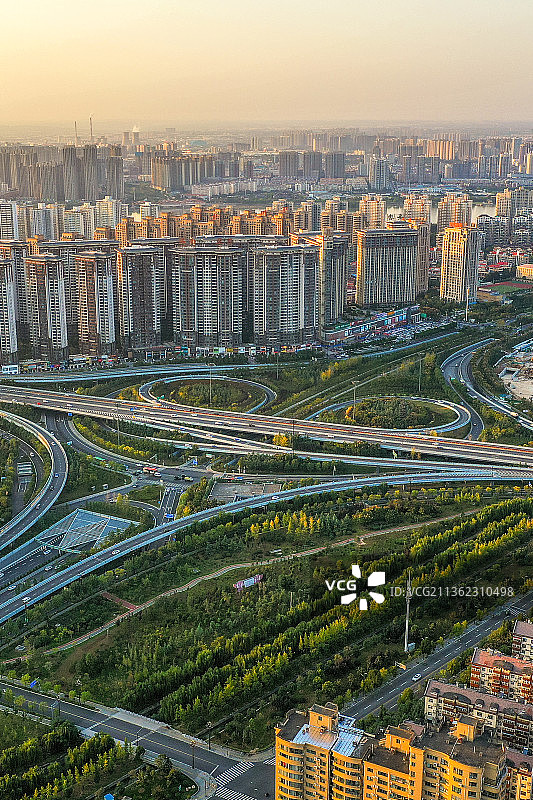 隋唐园立交枢纽+河南省洛阳市洛龙区隋唐园立交枢纽-竖幅图片素材