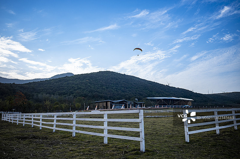 湖北荆门圣境山滑翔伞基地图片素材