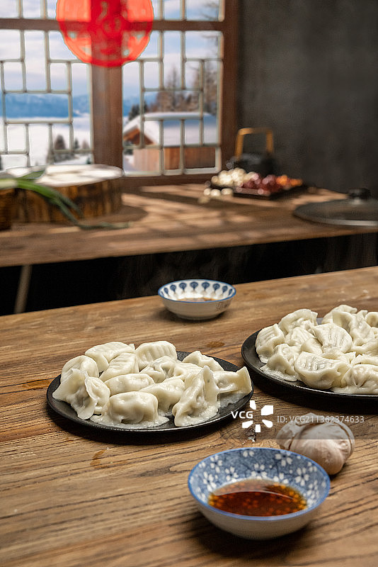 冬至春节煮饺子图片素材