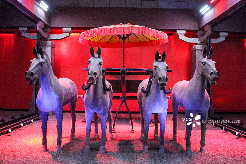 陕西咸阳汉阳陵——帝陵外藏坑展示厅：西汉的车制图片素材