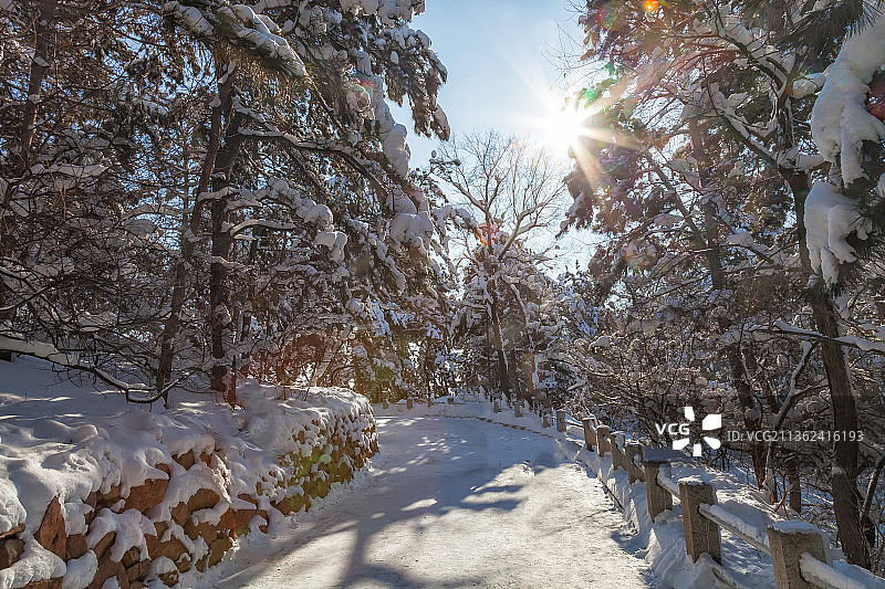 北山雪景图片素材
