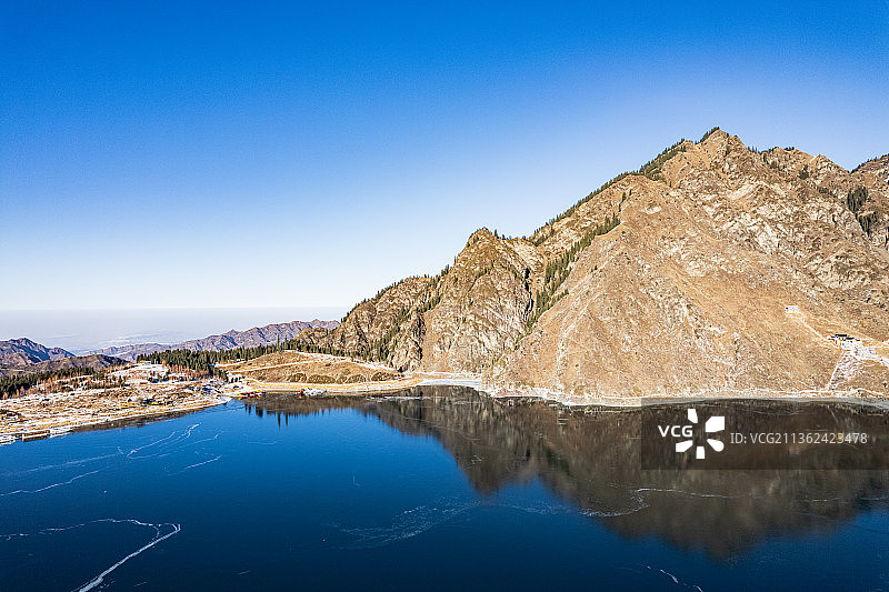 新疆天山天池冬季风光图片素材
