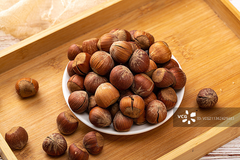 东北开口大榛子图片素材