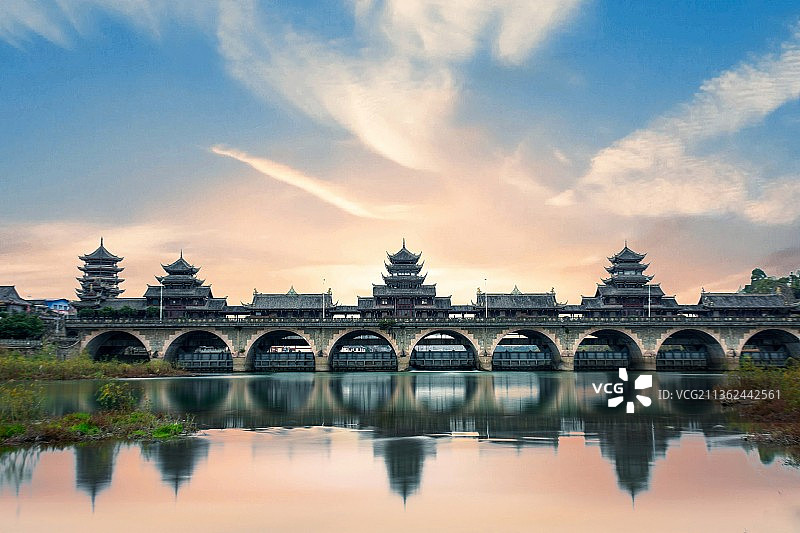 廊桥水岸图片素材