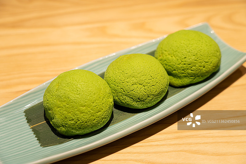 美味点心牛油果酥皮叉烧包图片素材