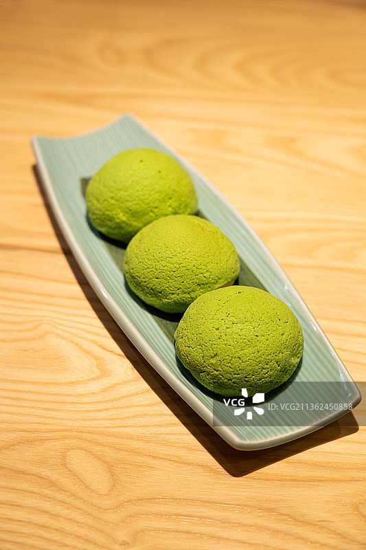 美味点心牛油果酥皮叉烧包图片素材