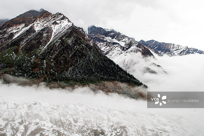 海螺沟冰川图片素材