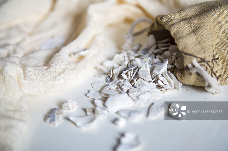 中国古风背景的中药牡蛎特写图片素材