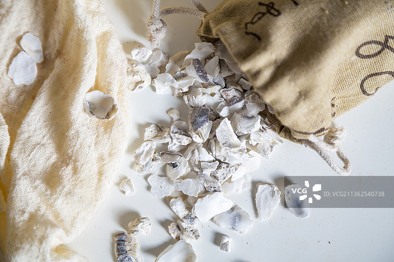 中国古风背景的中药牡蛎特写图片素材