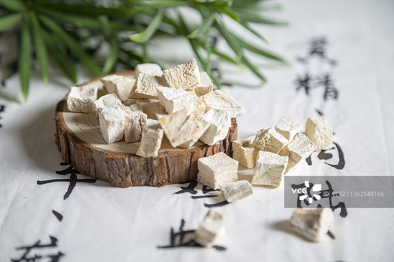 中国古风背景的中药葛根特写图片素材