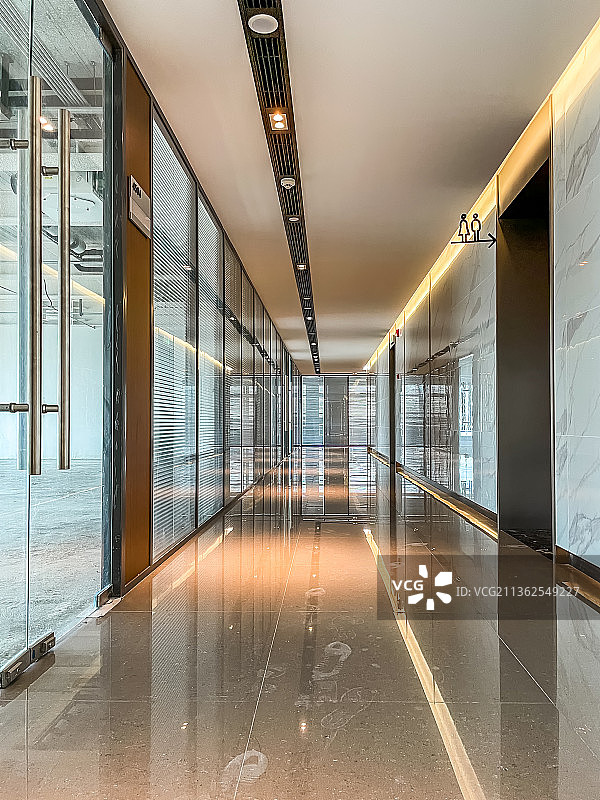杭州临平银泰大厦室内空间走道图片素材