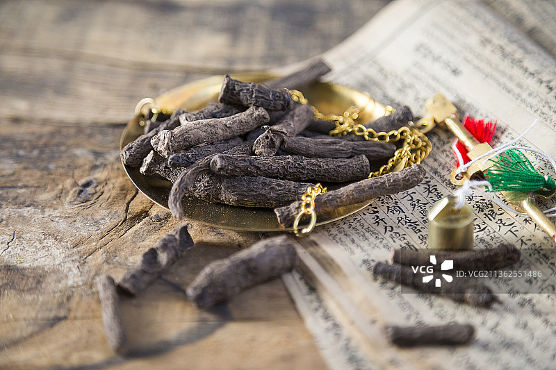 中国古风背景的中药仙茅特写图片素材