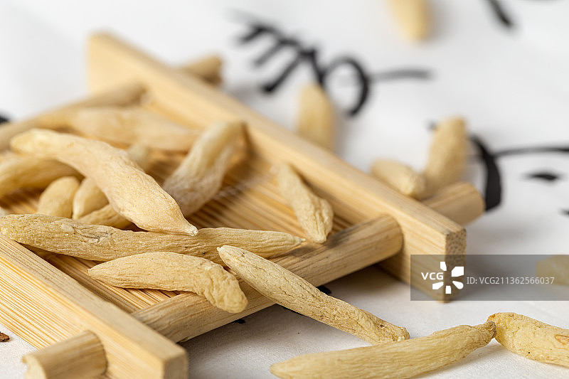 中国古风背景的中药麦冬特写图片素材