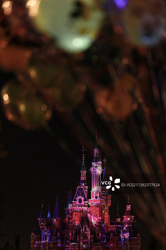 迪士尼城堡的浪漫之夜图片素材
