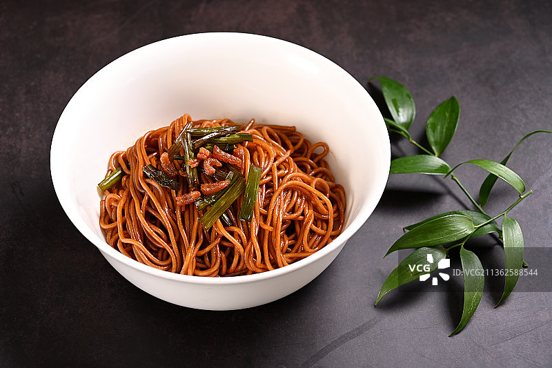 上海招牌美食葱油拌面图片素材