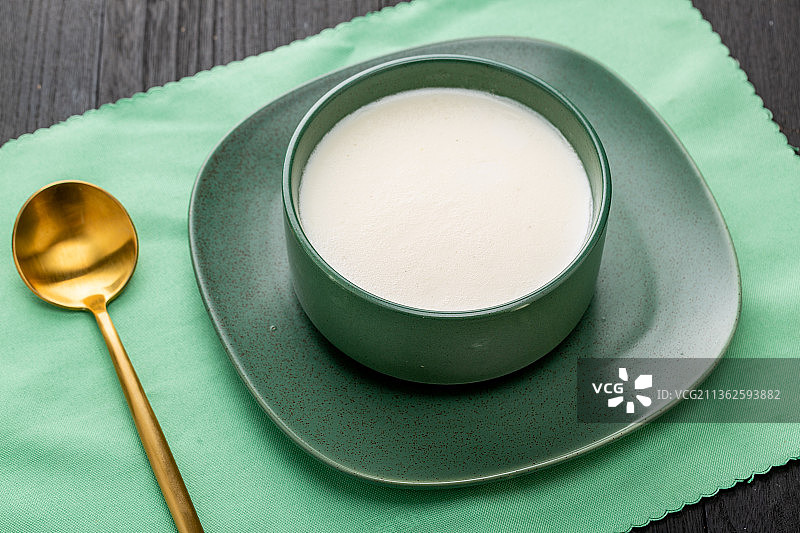 广东小吃：双皮奶图片素材