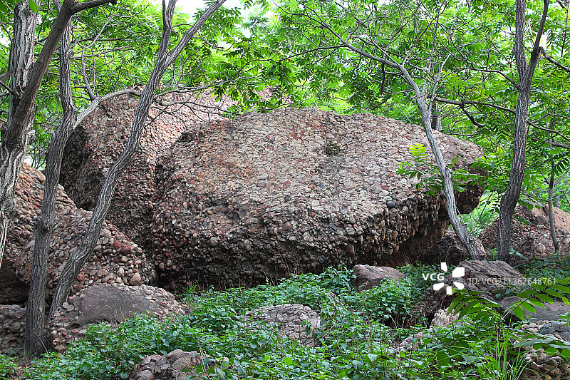 河北迁安山叶口五彩石自然奇观图片素材