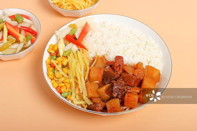 红烧牛腩套饭图片素材