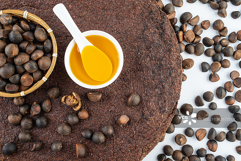 营养健康的茶籽油图片素材