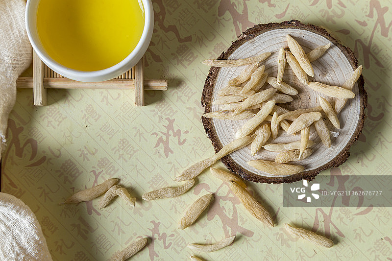 中国古风背景的中药麦冬特写图片素材