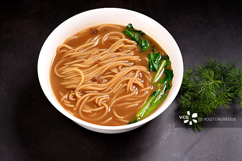 中国传统名菜扬州红汤面图片素材