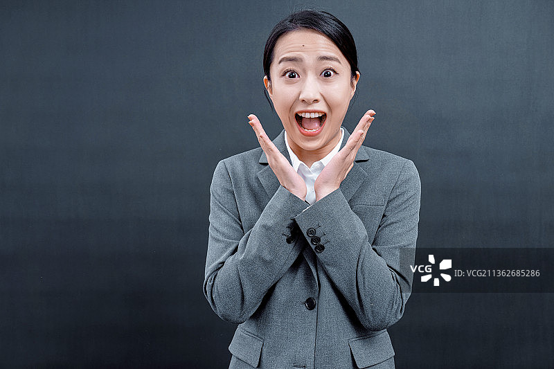 女白领表情包图片素材