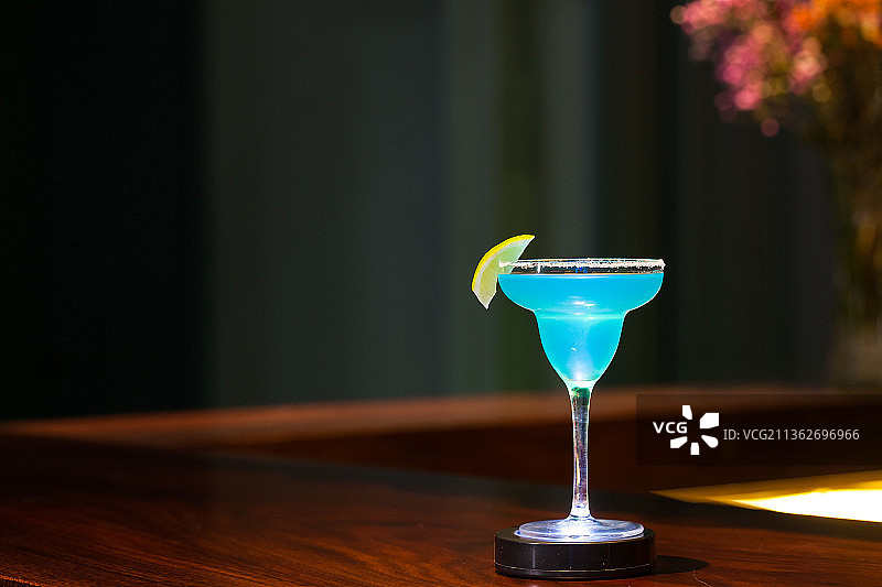 一杯鸡尾酒图片素材