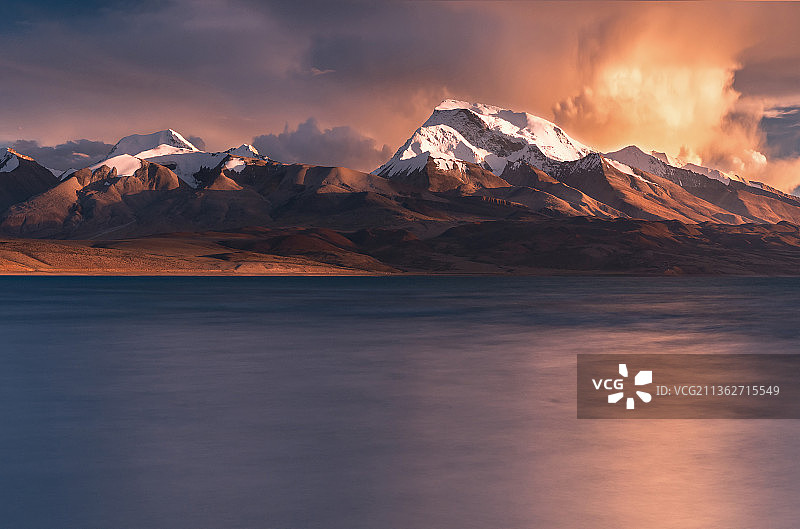 尽善尽美玛旁雍错图片素材