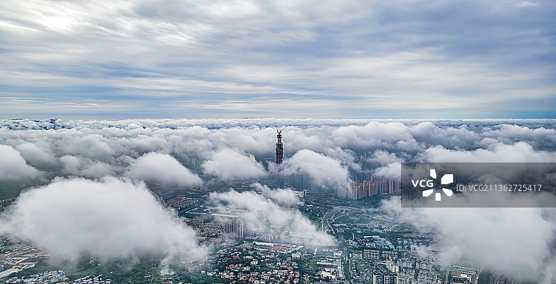 云雾中的蜀峰468图片素材