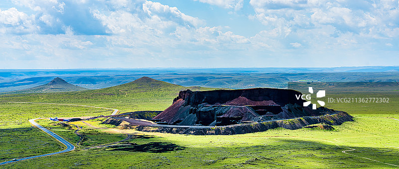 中国内蒙古乌兰察布乌兰哈达火山六号火山航拍图片素材