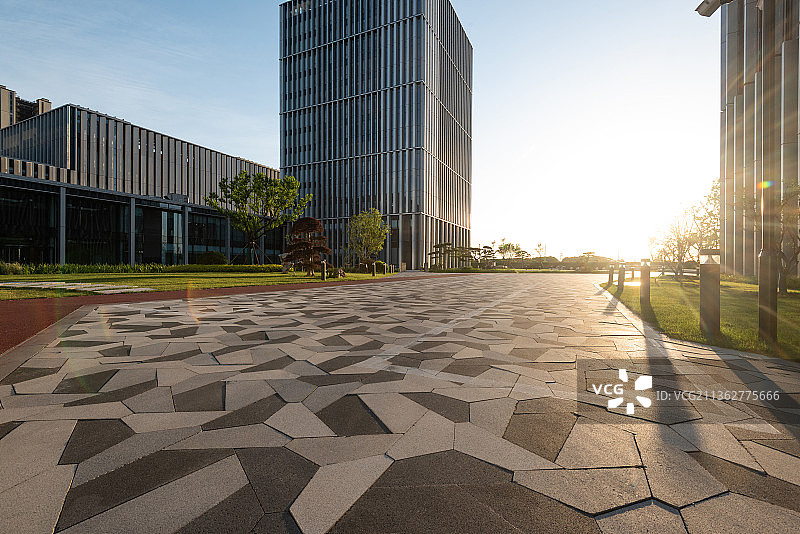现代城市商务区广场砖地背景图图片素材